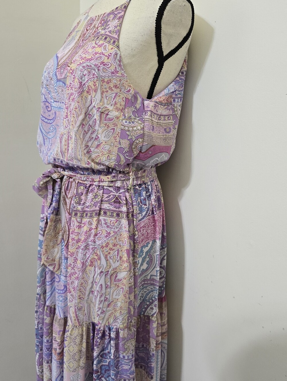 ALMOST PINK size Medium Sleeveless Paisley Print Tie Waist Maxi Dress Purple - Picture 5 of 14
